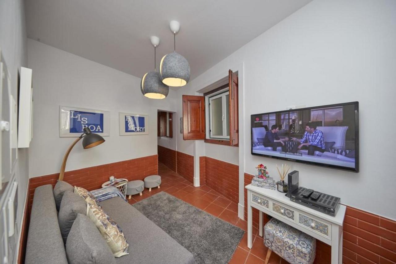 Lx Factory Apartment! Outside Terrace Лиссабон Экстерьер фото